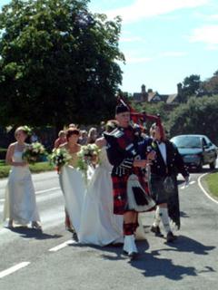 wedding march with bagpipes
